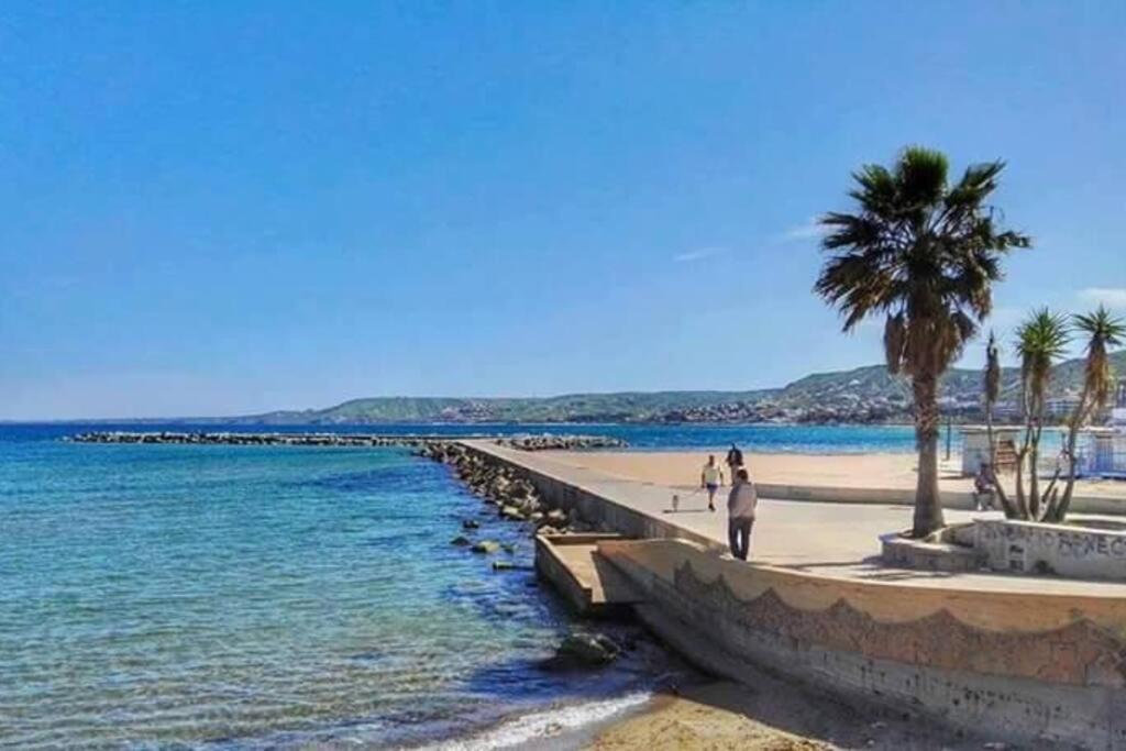Comodo Appartamento A Crotone Kültér fotó