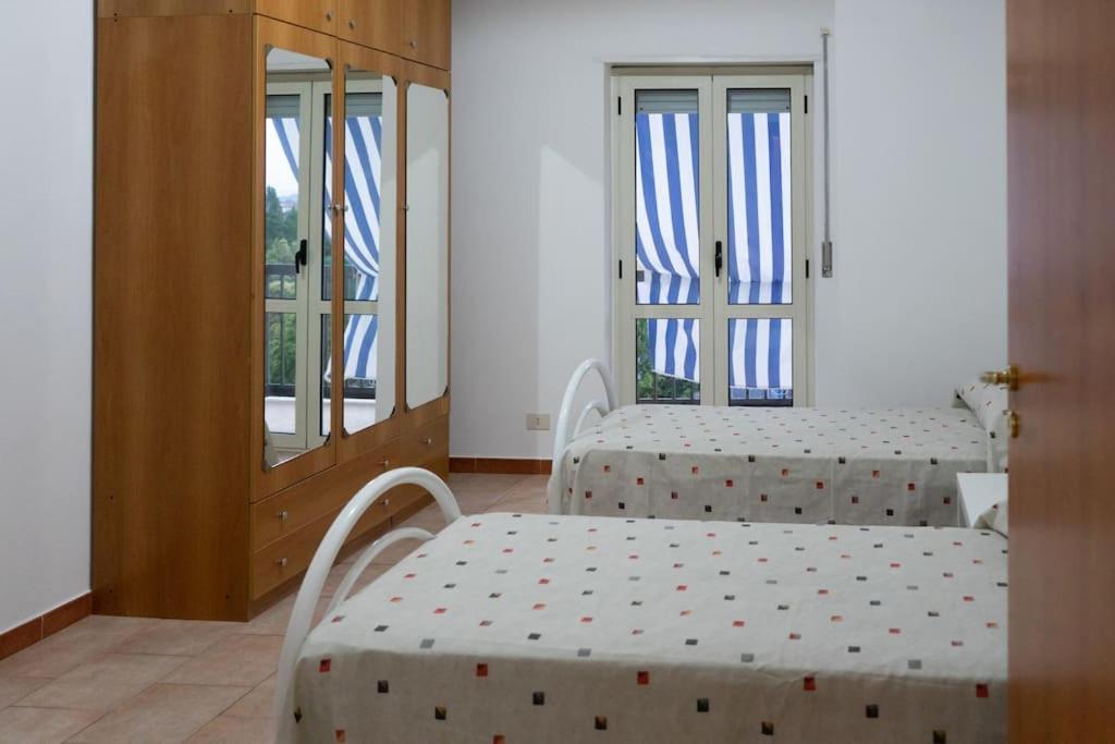 Comodo Appartamento A Crotone Kültér fotó